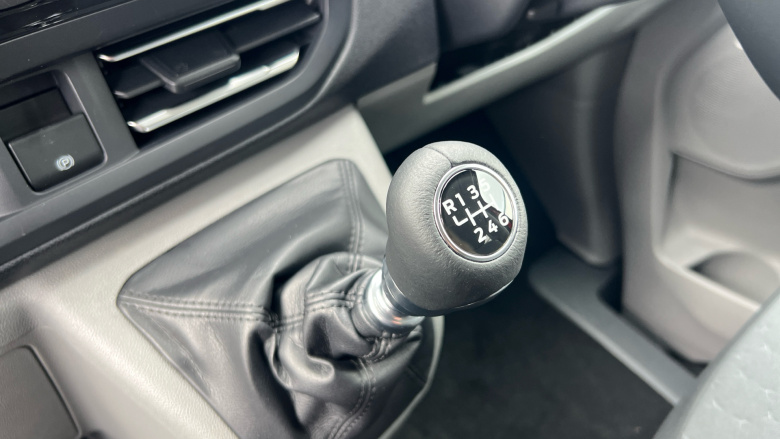 Ford Tourneo Custom 320 L1 Diesel Fwd 2.0 EcoBlue 150ps H1 Titanium 8 seater